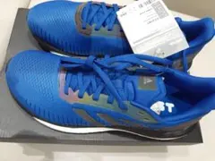 アディダス　ランニングシューズ