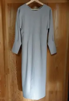 NATURALBEAUTYBASIC グレーベージュ前スリットドルマンワンピース