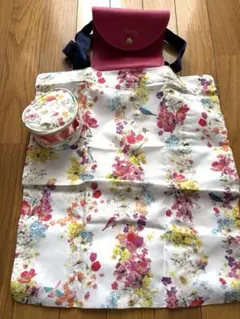 Chesty 花柄エコバッグとアクセサリーポーチ、２点セットのサムネイル