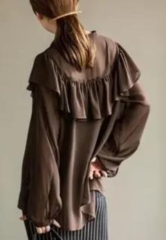 NOBLE シフォンクラシックフリルブラウスのサムネイル