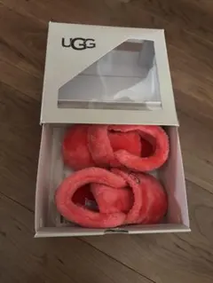 UGG ベビーシューズ　スノーブーツ　スイカ柄　ピンク