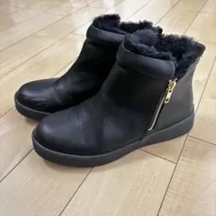 ブラックレザーサイドジッパーブーツ