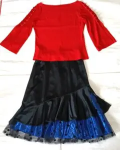赤いオフショルダーとフリルスカートセット　ダンス衣裳