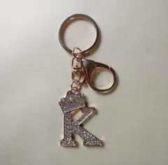 新品　アルファベット【K】ラインストーン　王冠　イニシャル　キーホルダー