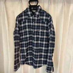 ユニクロ　裏ボアネイビー系チェック柄長袖シャツ　M