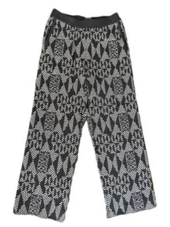 【美品】niko and... ニコアンド　総柄　なめらかソフトニットパンツ