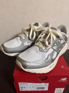 ニューバランス フレッシュフォーム アリシ V4 TS4 ホワイトシルバー245