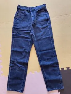 GU ハイウエストストレートジーンズ