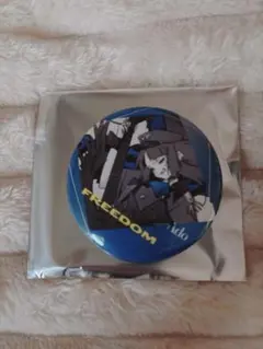 Ado 5th 缶バッチ FREEDOM