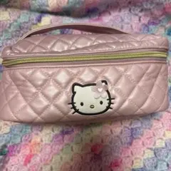 ハローキティ50thアニバーサリー BOOK キルトポーチverの付録ポーチ