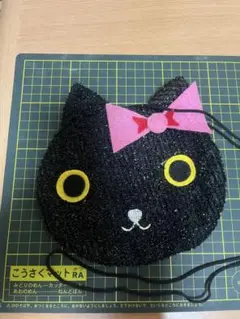 黒猫の顔型バッグ リボン付き