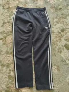 adidas originals　ベッケンバウアー　パンツ　細身