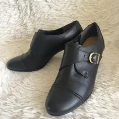 美品❣️イング 本革 ショートブーツ モンクストラップブーティー 黒 24 EEのサムネイル