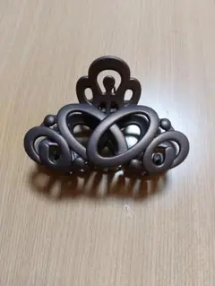 ブラウン装飾ヘアクリップ