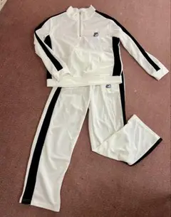 【新品】ホワイト ジャージ上下セット Mロゴ　レディース