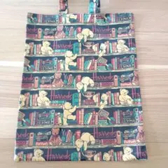 ハロッズ のサブバッグ、クマと本デザイン