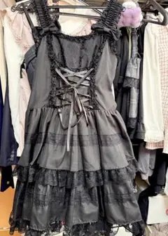 ゴスロリ・ロリータ 黒いフリルドレス