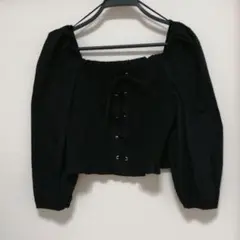 タイムセール　美品　H&M ブラック クロップドシャツ