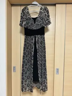 【新品未使用】リリーブラウン ロングワンピース 半袖