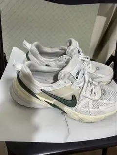 NIKE スニーカー ホワイト グリーンのサムネイル