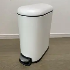 ニトリ ペダルペール ヒューズ 10L ホワイト ペダル式ごみ箱 ふた付きごみ箱