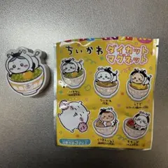 すき家　ちいかわ　ダイカットマグネット　ハチワレ