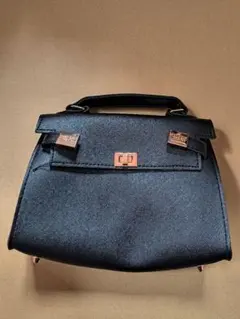 アーカー　ショルダーバッグ