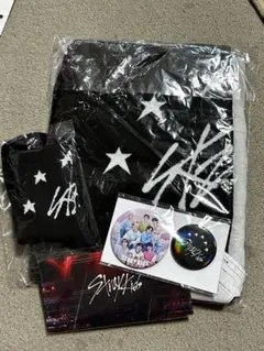straykids アプグレ特典 5star 靴下 フード付きタオル 缶バッジ他