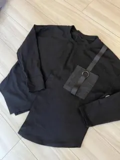 ブラック 長袖 Tシャツ ポケット付き　韓国レディース