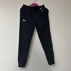 未使用　Under Armour 黒 長ズボン YLGサイズ　ジャージ