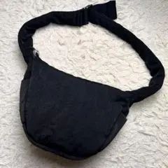 【美品】ITTI ANNIE PUFFER TOWN MOON BAG ブラック