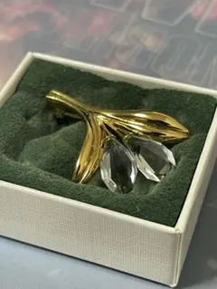 スワロフスキー 百合の花 ブローチ ヴィンテージ 美品