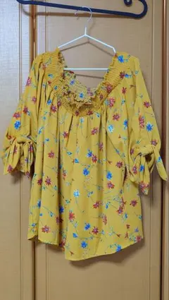 INGNI 花柄イエロートップス M ポリエステル100%