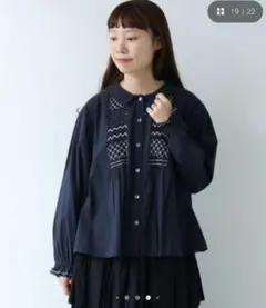 ビュルデサボン　smocking fuwari ブラウスのサムネイル