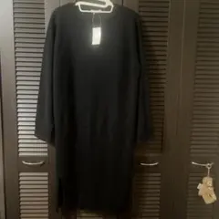 黒のニット長袖ワンピース スリット入り　coeru sucrs