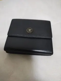 美品　CHANEL 黒レザー 三つ折り財布