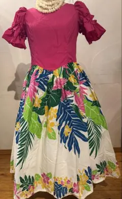 フラダンスドレス ピンクと多色花柄　Mサイズ