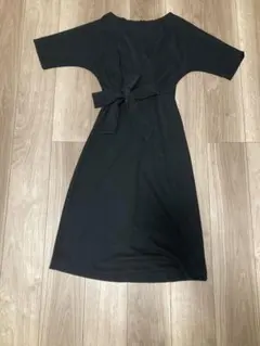 【新品•未使用】H&M 黒ワンピース
