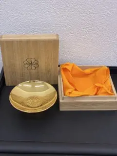 希少 天皇陛下 御在位五十年記念盃 - メルカリ