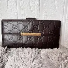 美品✨GUCCI チェーン　ウォレット　長財布　シマ　ロゴプレート　ブロンズ GUCCI シマ プレート 長財布 Shima Wallet 257012 - メルカリ