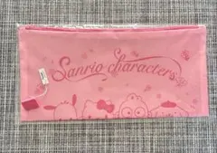 サンリオ　BIG フラットポーチ