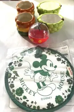 ミッキーマウス カップ4個と鍋つかみ、東京ディズニーリゾートガチャ、ポストカード