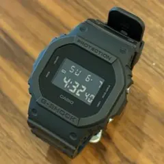 CASIO G-SHOCK DW-5600BB 電池新品交換済み