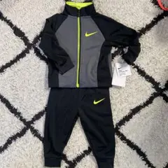 新品タグ付き　NIKEジャージセットアップ　80cm