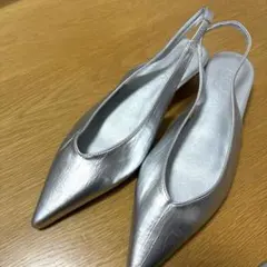 新品　人気売り切れ商品シルバーパンプス　ミュール25.5
