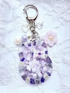レジン　シャカシャカシェイカーキーホルダー　ウサギ　ドライフラワーパープル
