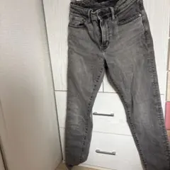 UNIQLO JEANS グレー デニムパンツ スリムフィット