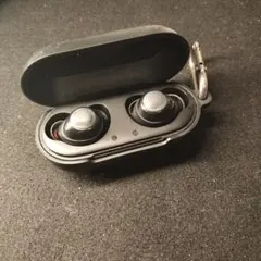 Soundcore Liberty Neo 2ケース付き〈美品〉（動作確認済み）