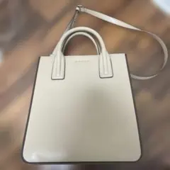 Charles & Keith　ベージュ　レザー　トートバッグのサムネイル