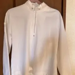 ホワイトハイネック長袖トップス